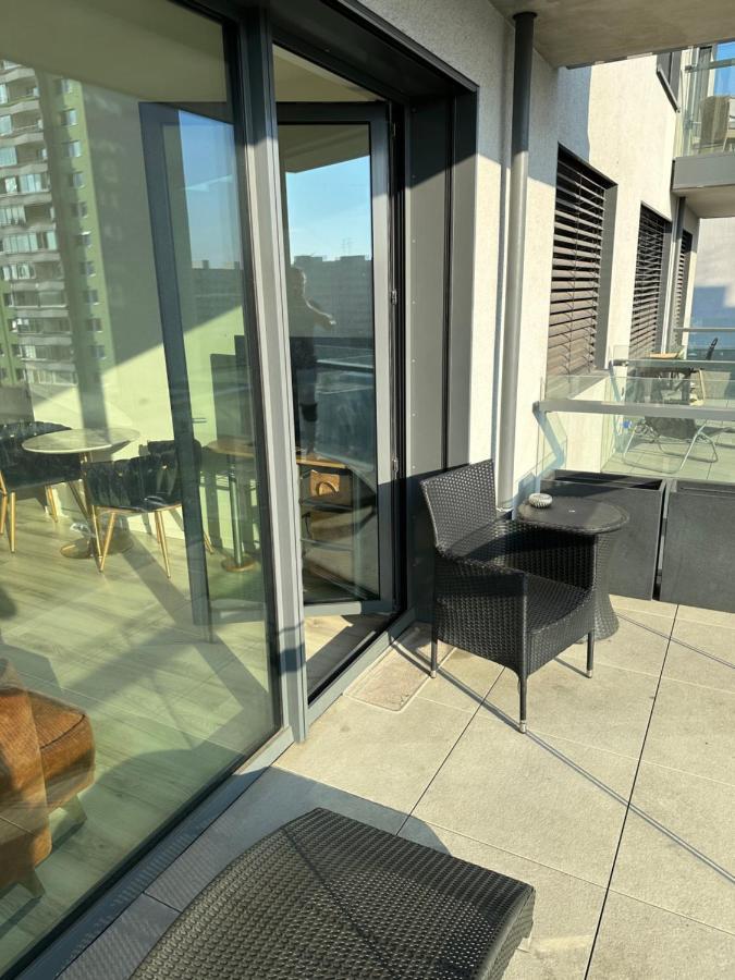 Ein Park Apartment With Free Parking Bratislava Exteriör bild